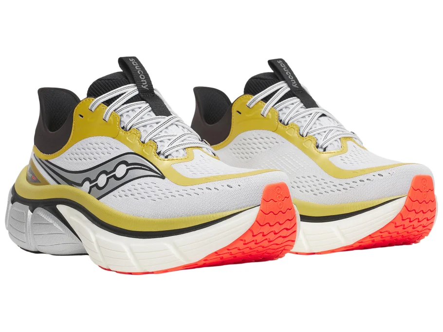 Saucony Paramount Max, zapatilla de running neutra de máxima amortiguación con espuma IncrediRun y 6 mm de drop.