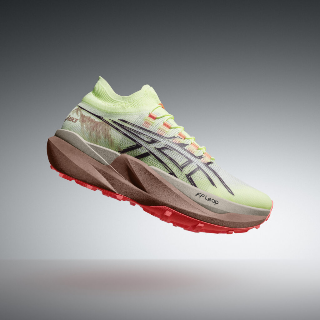 Detalle de la mediasuela de la ASICS METAFUJI TRAIL 2 con doble capa de espuma alrededor de la placa de carbono.