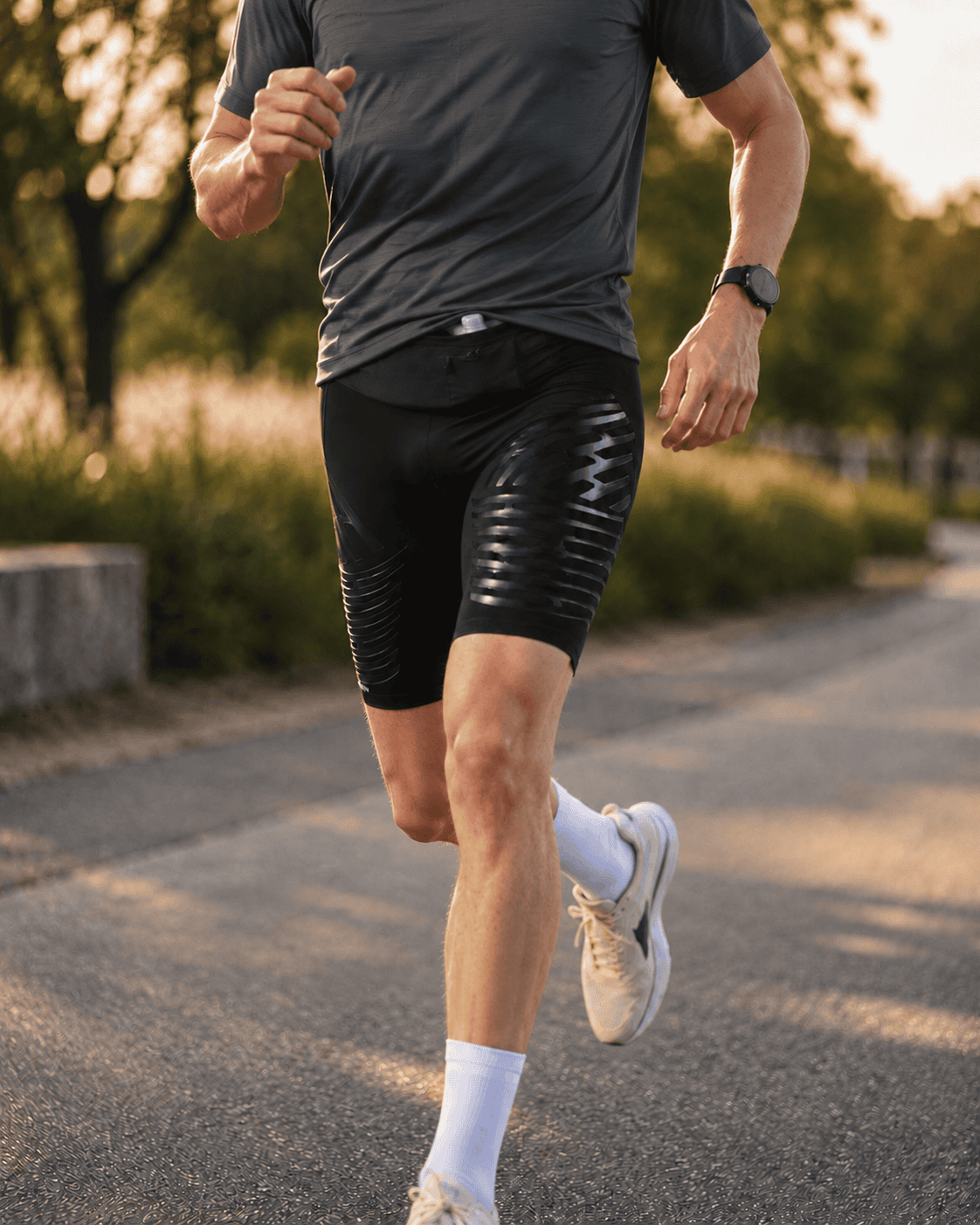 KIPRUN Run 900 Ultra x RHEON review: mallas cortas con bolsillos de verdad, buena sujeción y una cintura aceptable