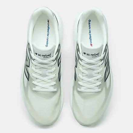 Upper FANTOMFIT de la New Balance SuperComp Rebel con construcción ligera para entrenamiento rápido